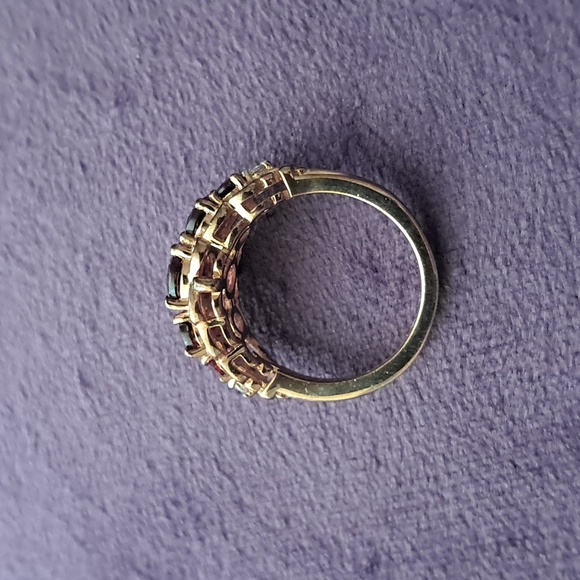 Tanzanian Wine Garnet and White Zircon Ring. - Picture 7 of 9